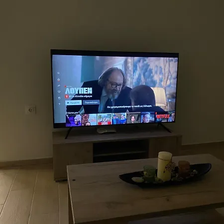 Great Alexander Street, *