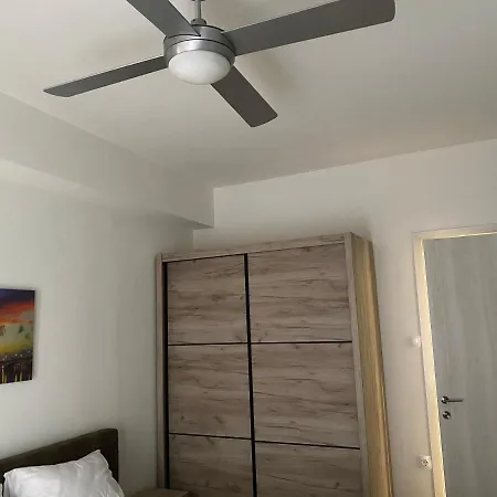 Great Alexander Street, * לריסה