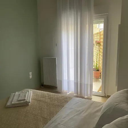 Great Alexander Street, לריסה