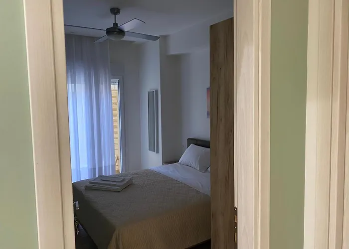 Apartment Great Alexander Street,