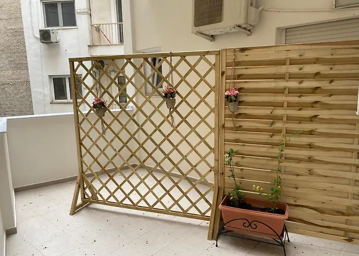 Great Alexander Street, Apartman