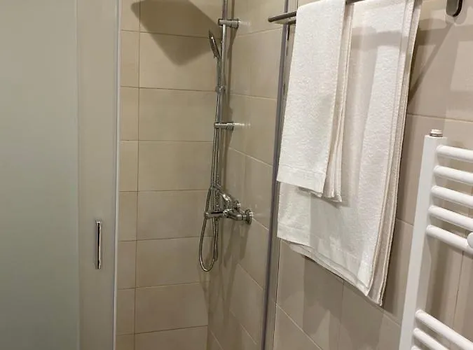 Apartment Great Alexander Street, *